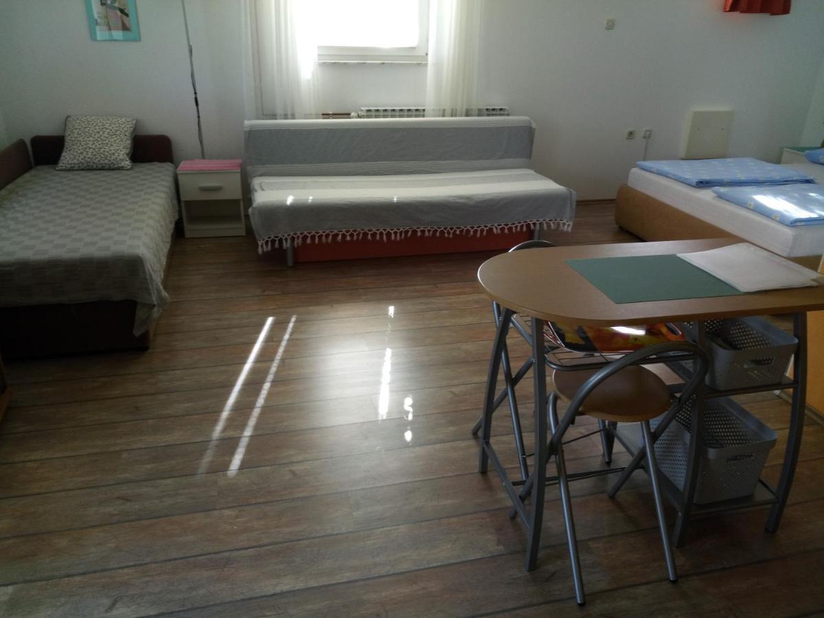 Studio Apartman Mak Duga Resa Kültér fotó